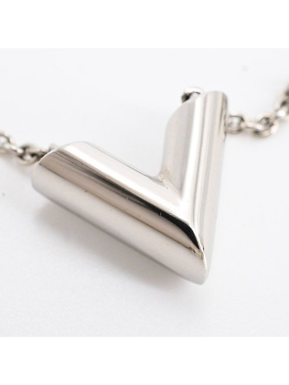 Louis Vuitton Necklace Essential - Picture 7 of 7